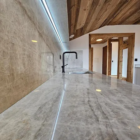 Magnifique Attique Avec Vue Sur Le De La Moubra Crans-Montana