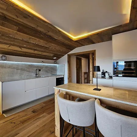 Magnifique Attique Avec Vue Sur Le De La Moubra Crans-Montana